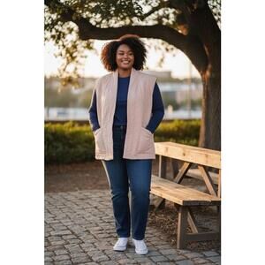 Women’s Quilted Vest Sz XL Khaki With Striped Lining. New